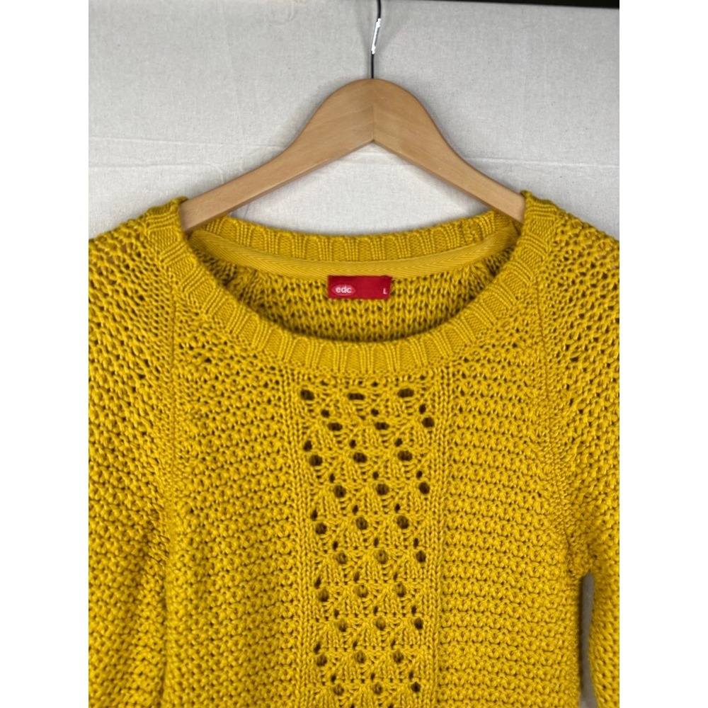 Cozy Yellow Knit Sweater - Picture 3 of 7